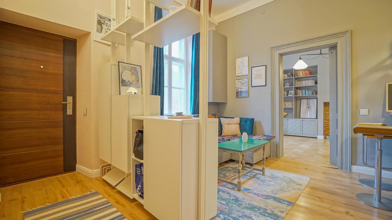 Coroni Republic Apart Apartment Брашов Екстериор снимка