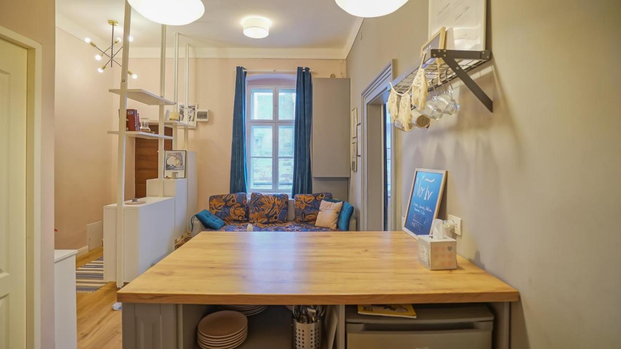 Coroni Republic Apart Apartment Брашов Екстериор снимка